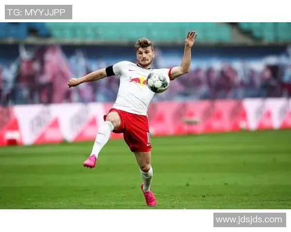 柏林赫塔新主帅首秀：飒爽登场展示新气象