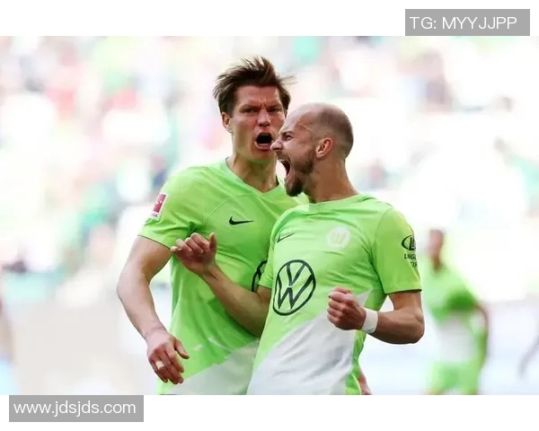 多特客场大胜,榜首争夺悬念再起 多特客场大胜,榜首争夺悬念再起