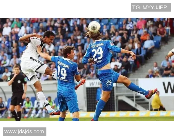 弗莱堡稳操胜券德甲开局表现亮眼