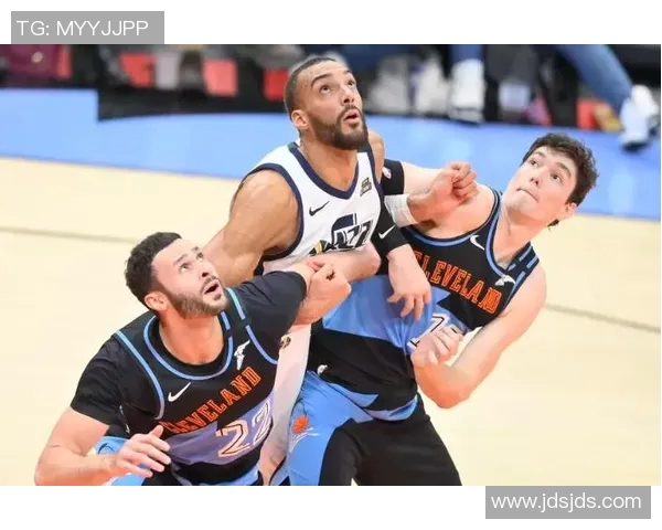 公牛队新援哈伊沃德受伤缺席两场比赛：球队的应对与未来展望